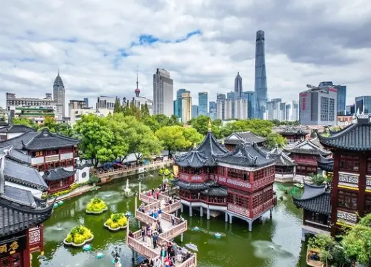魔都娱乐地图大更新：国潮蹦迪现场、海派沉浸式剧场与上海天台酒