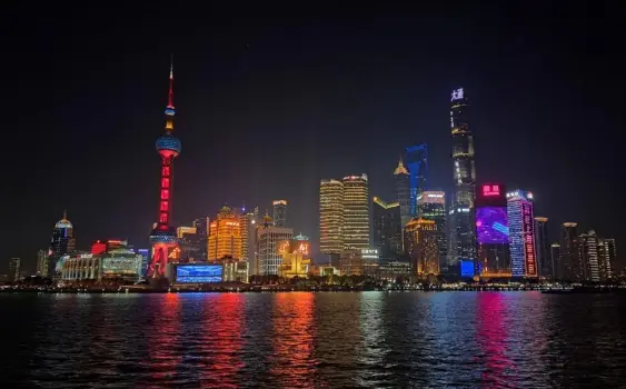 魔都娱乐地图大更新：国潮蹦迪现场、海派沉浸式剧场与上海天台酒