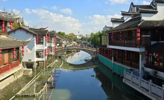 魔都娱乐地图怎么规划？夜店livehouse与深夜剧场全攻略